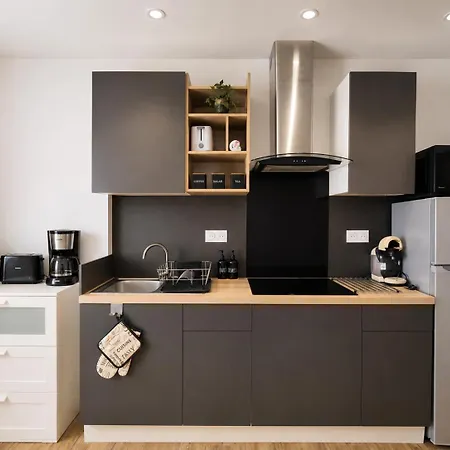 Apartment 4 Pers Animaux Admis Frais En Supplements Cour Et Parking Gratuit Charleville-Mézières